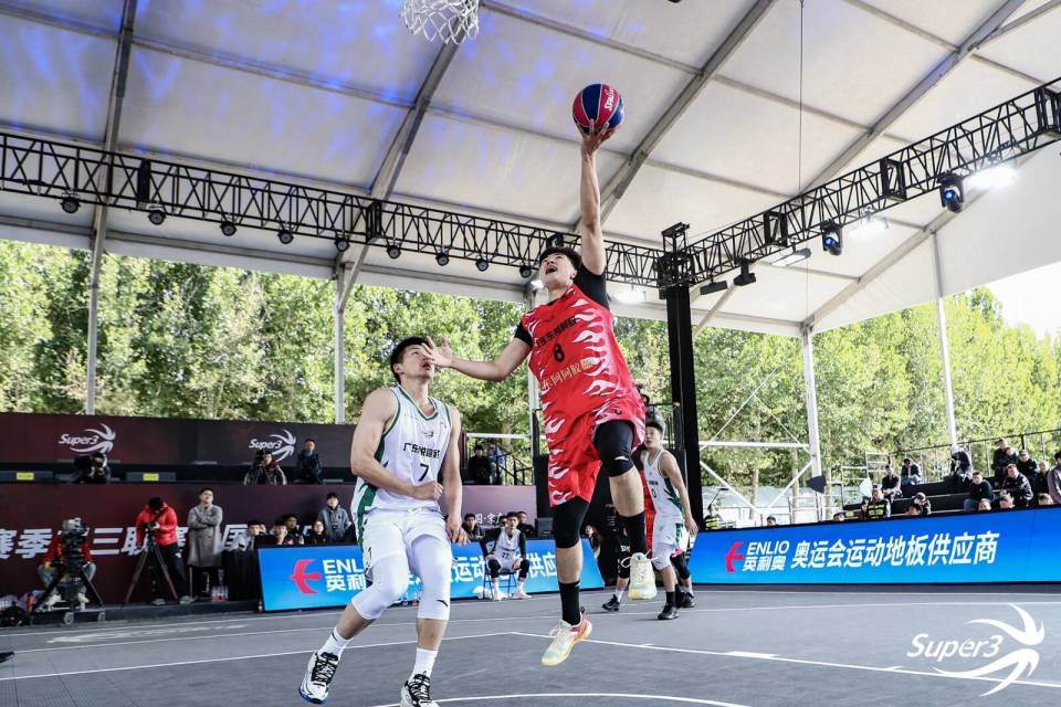 从首日的连, 并晋级明日, AA 从首日的连, 并晋级明日, AA